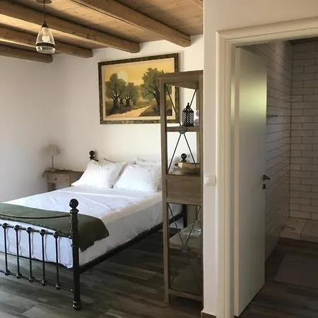 The Mousehouse Riglia