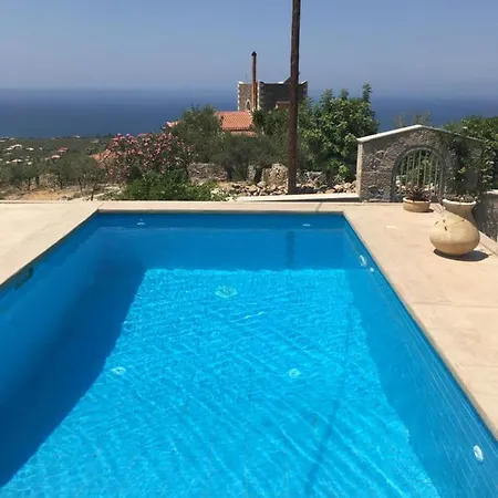 Проживание в семье The Mousehouse