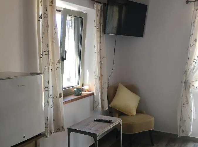 The Mousehouse Riglia